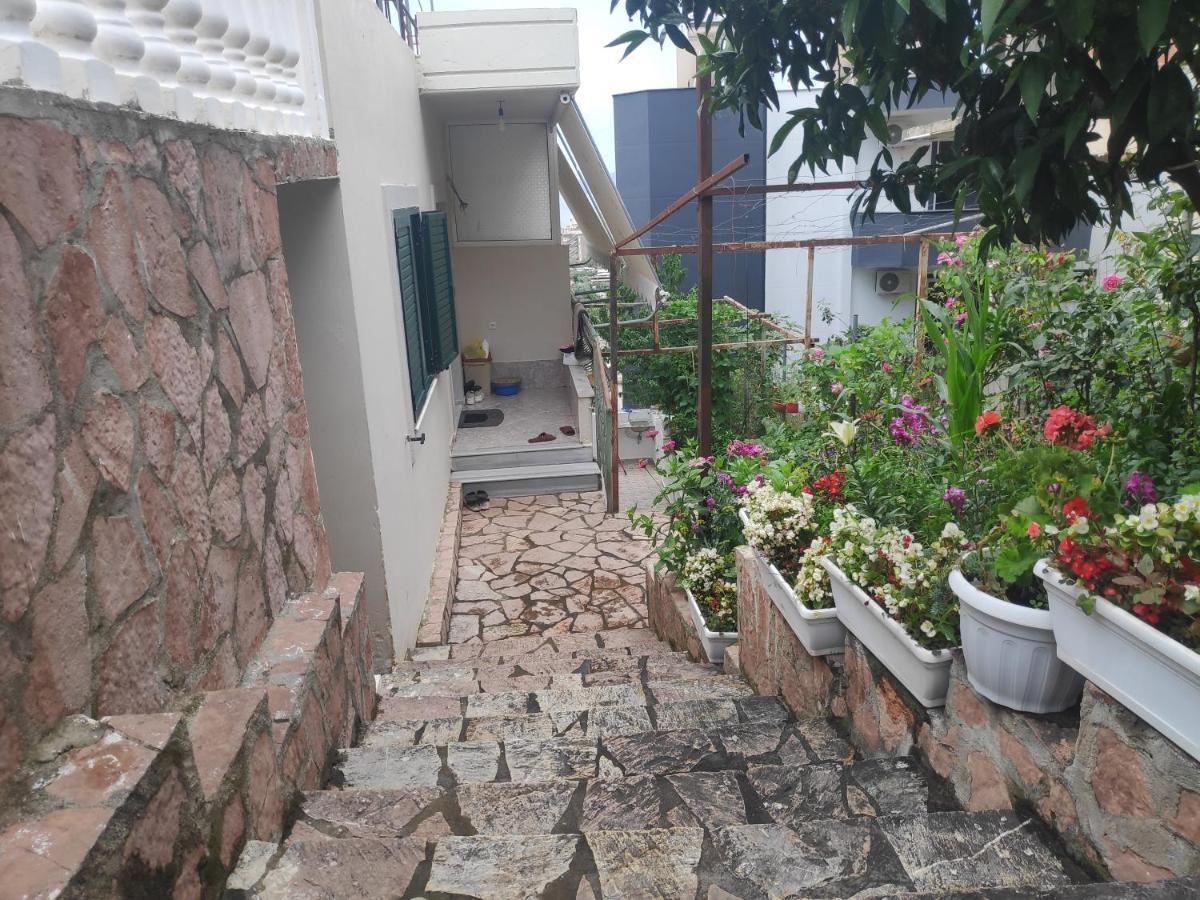 Zani Apartment Sarande Exterior photo